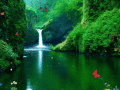 Зеленый водопад, затерянный в джунглях...